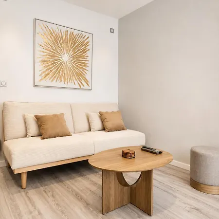 Apartment Design-centre Historique-climatisation-wi-fi Fibre-lit 160 Cm