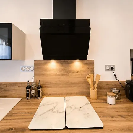 Design-centre Historique-climatisation-wi-fi Fibre-lit 160 Cm Beziers