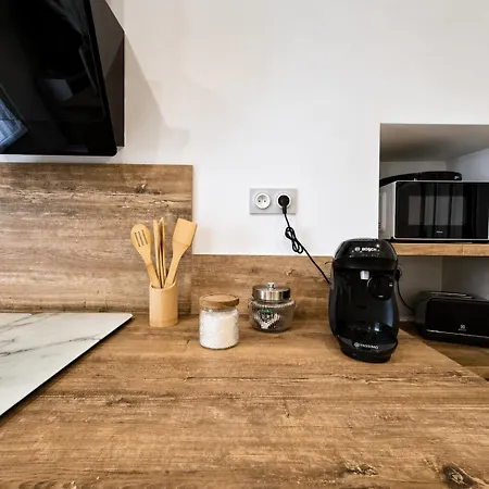 Design-centre Historique-climatisation-wi-fi Fibre-lit 160 Cm Apartment Beziers